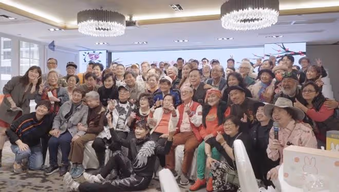 黎姿姑姑息影12年罕露面,91歲坐輪椅口齒不清,住所狹小裝修簡單