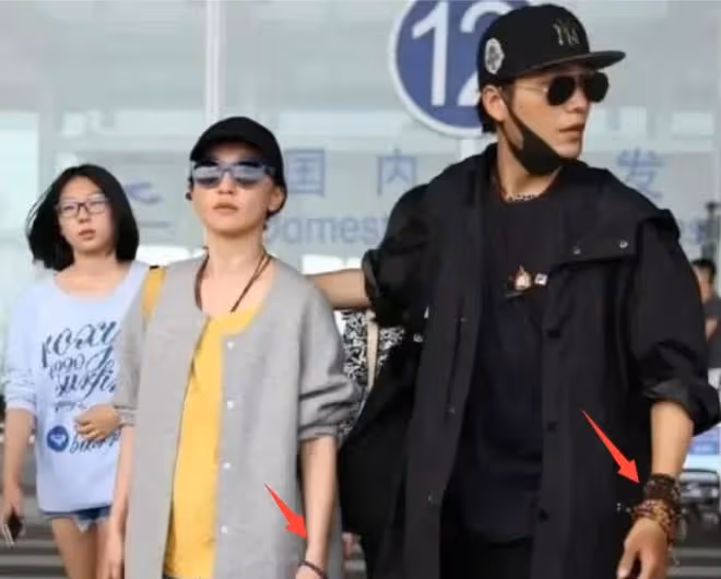 周迅陳坤被曝西藏領證？傳周迅小腹凸起好事將近，男友卓越去哪了