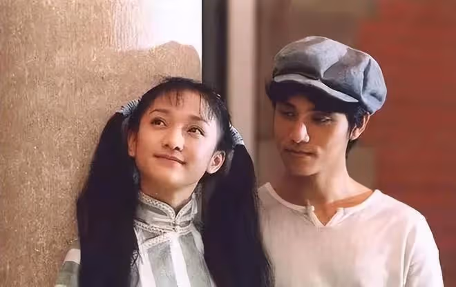 周迅陳坤被曝西藏領證？傳周迅小腹凸起好事將近，男友卓越去哪了