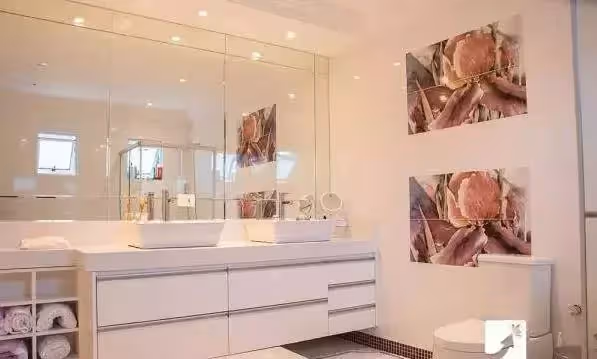 入住酒店時,為什麼要燒壺開水倒進馬桶?資深導遊:照做就對了,早知早好