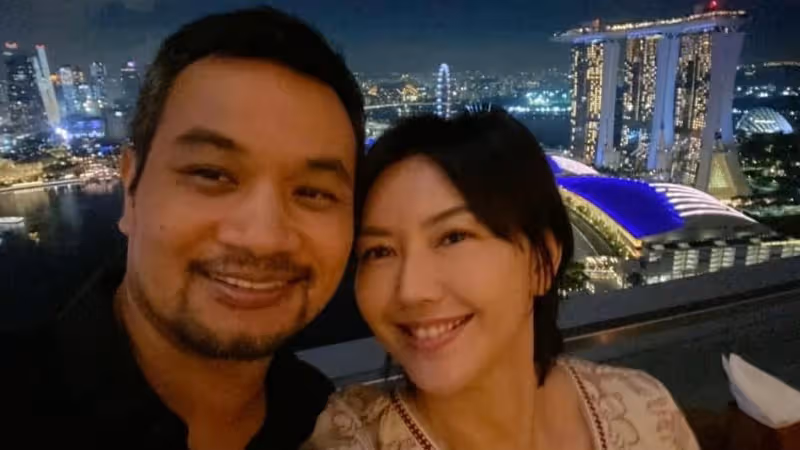 曝44歲孫燕姿懷第三胎，近照腹部隆起飄孕味，經紀人高情商回應