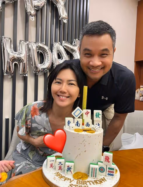 曝44歲孫燕姿懷第三胎,近照腹部隆起飄孕味,經紀人高情商回應
