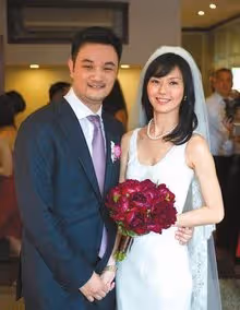 曝44歲孫燕姿懷第三胎,近照腹部隆起飄孕味,經紀人高情商回應