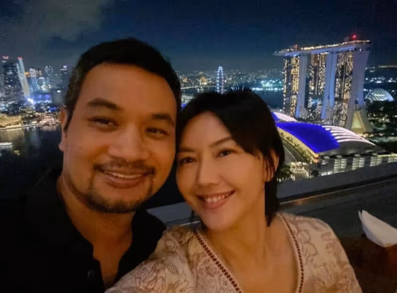 曝44歲孫燕姿懷第三胎，近照腹部隆起飄孕味，經紀人高情商回應