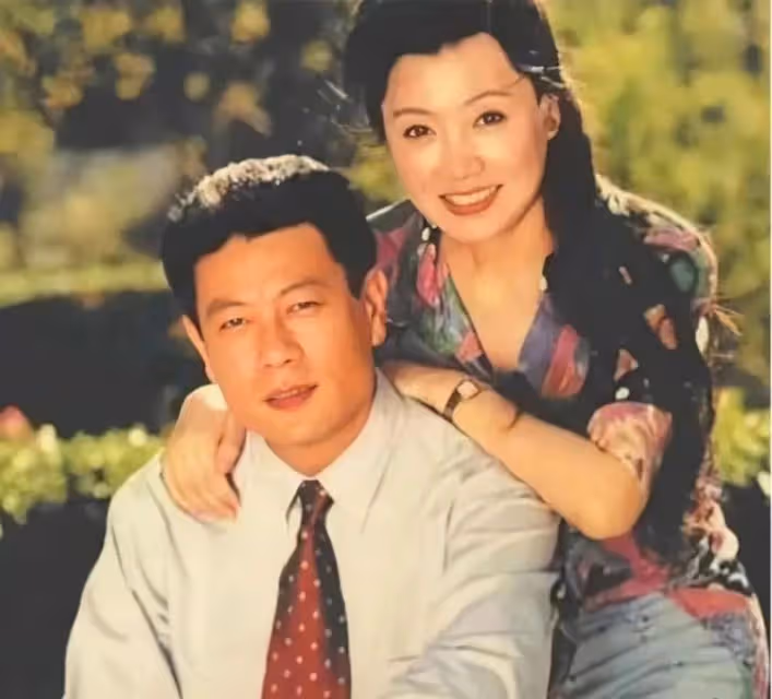 巫剛:結束與趙英15年婚姻,陪伴知己陳瑾21年,62歲仍單身