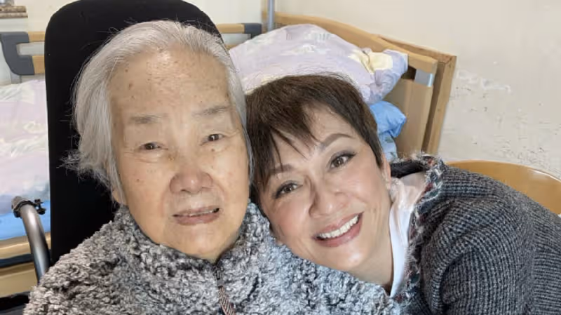 黎姿92歲姑媽黎宣罕露臉，坐輪椅出鏡精神飽滿，年事已高口齒不清