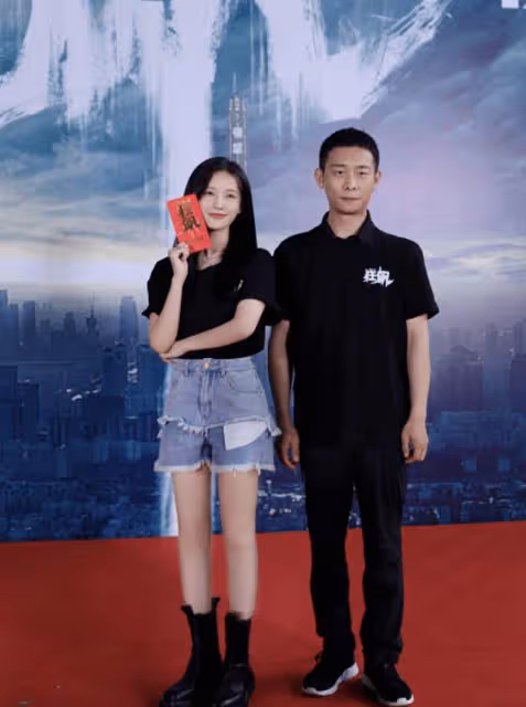 曝叔圈一線男神私生活混亂,長期嫖娼陪富婆搞劇組夫妻,吳京躺槍