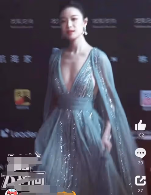 時尚盛典紅毯亮點:高葉穿真空西裝,倪妮白到發光,鄭秀妍險走光