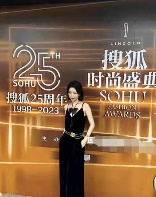 時尚盛典紅毯亮點:高葉穿真空西裝,倪妮白到發光,鄭秀妍險走光