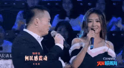 襲胸、摸臀、揩油,娛樂圈的「假戲真做」,讓多少女星苦不堪言?