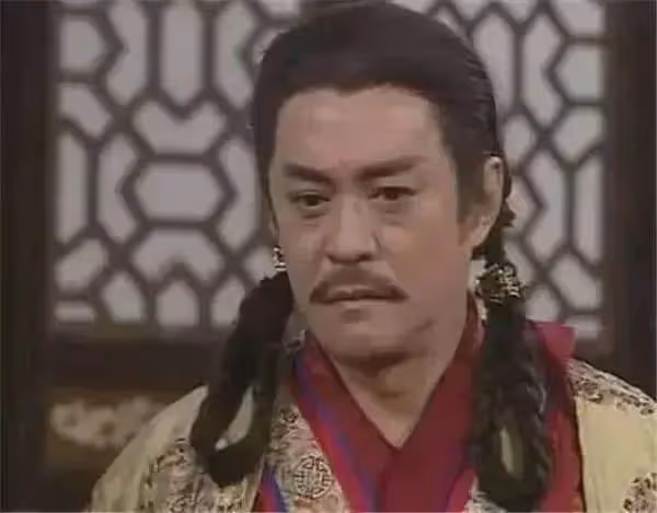 「岳不群」王偉:一生演盡壞人,晚年出家去世一個月後家人才公布