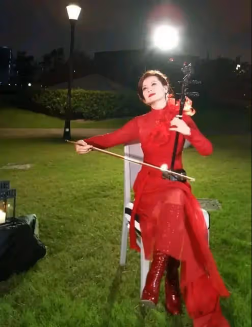 周冰倩曬兒子帥照!產後遭丈夫無情拋棄,53歲身材勻稱似少女