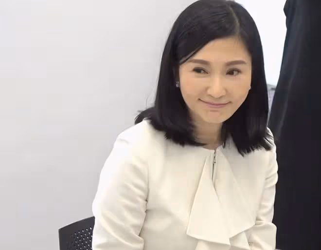 「苦情戲女王」張玉嬿近況，56歲氣質好，至今未婚與老母相依作伴