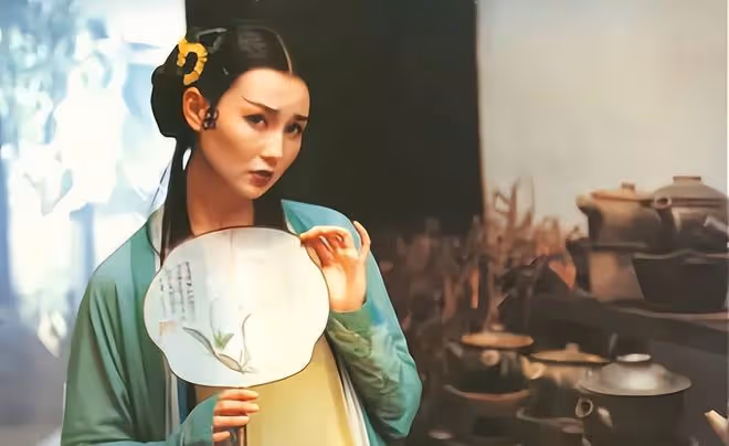 佘詩曼版《青蛇》結局太意外!白素貞殺許仙救小青,姐妹情怪怪的