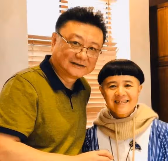 央視主持王寧金龜子真實夫妻現狀曝光!23歲女兒結束十年愛情長跑