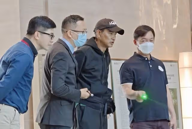 知名港星被曝在中山置業！打扮低調仍被認出，樓盤位於富豪區