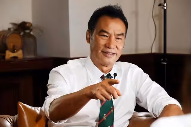 知名港星被曝在中山置業！打扮低調仍被認出，樓盤位於富豪區