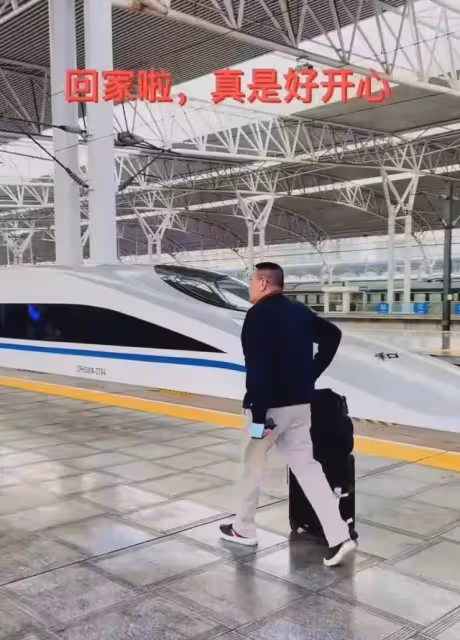 潘律今到九江了，他說今後是主要工作跟賣貨，潘律見到九江媽媽？