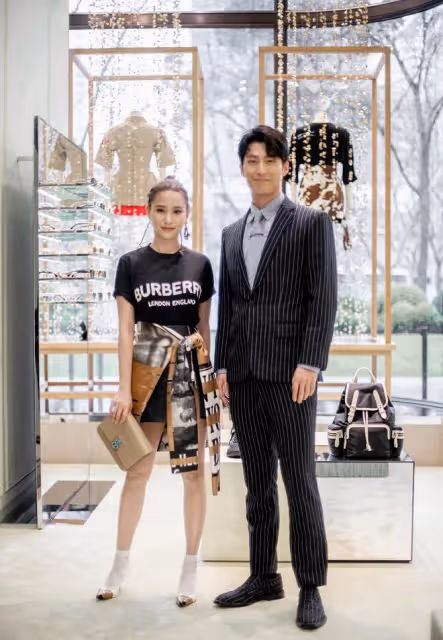 港媒曝竇驍何超蓮將在4月辦婚禮，豪擲5000萬，鄧紫棋當伴娘獻唱