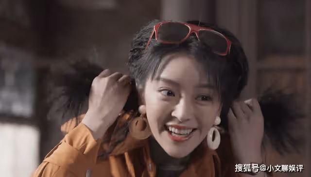 《情滿九道彎》看了80年代坐飛機的條件,才知趙亞靜的人設有多假
