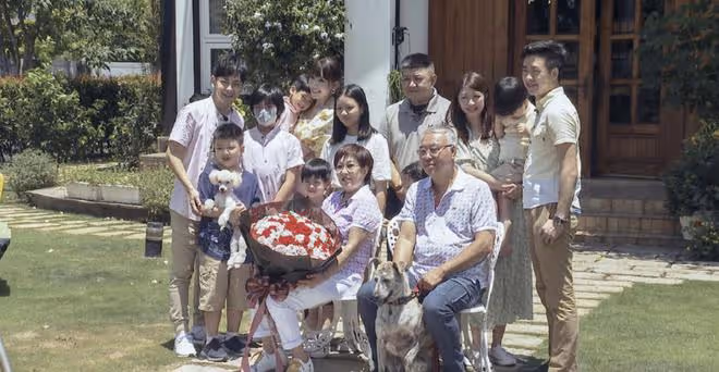 林志穎同父異母弟弟罕見現身,為1歲女兒辦周歲宴,顏值不如小志