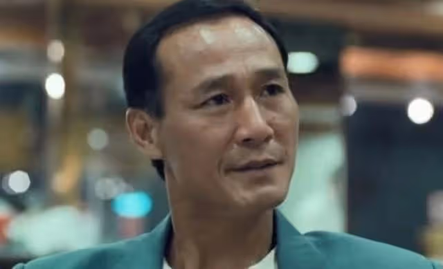 好精神!78歲資深港星與好友飯聚豪飲白酒,曾患肺癌中風今已康復