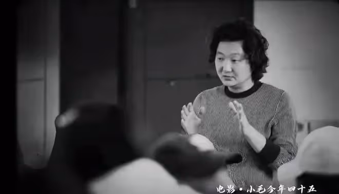 46歲王大治近況曝光,多年無戲可拍生活落魄,如今轉幕後當編導