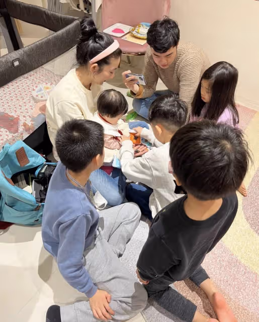 林志穎同父異母弟弟罕現身,為1歲女兒辦周歲派對,顏值不如小志