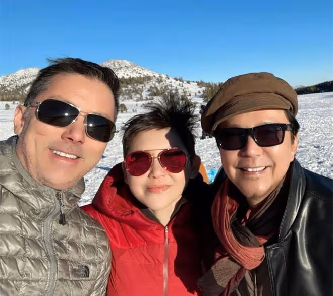 58歲影后美國滑雪出意外!緊急送醫做手術駁骨,躺病床上一臉虛弱