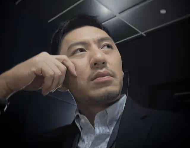 好慘!TVB知名男星多次遭影射吃軟飯,情商偏低得罪傳媒和網友