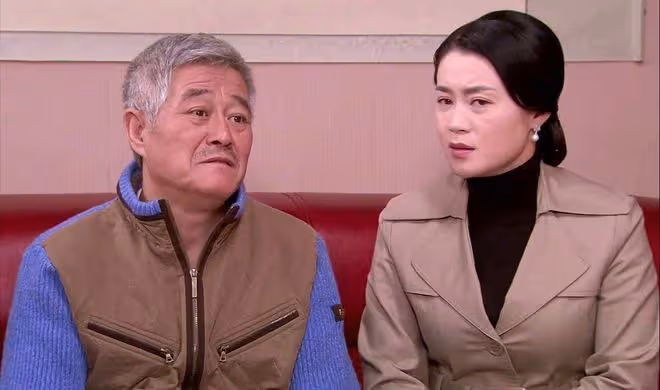 趙本山女徒弟關婷娜疑遭遇情傷,直播稱我愛的人不娶我,終生不嫁