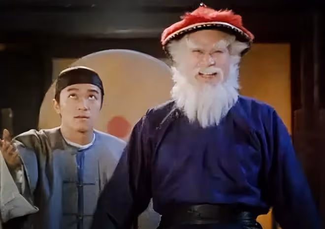 徐錦江參加聚會猛灌酒!妻子扎朝天辮造型獨特,23歲兒子高大帥氣