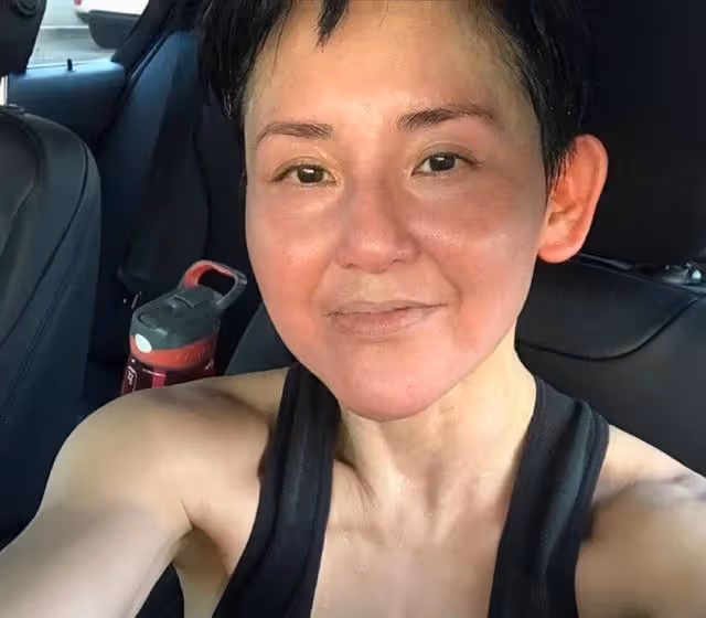 香港知名女星被曝與混血前任舊情復燃!滑雪摔斷腿,正住院治療