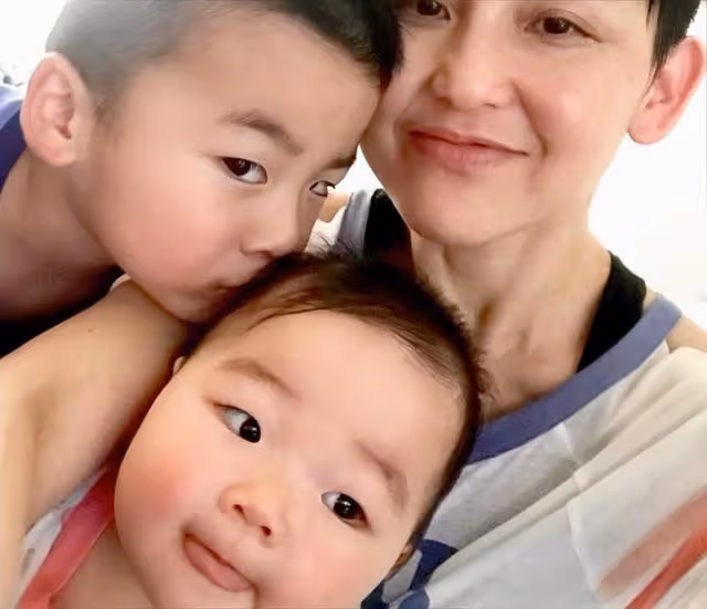 香港知名女星被曝與混血前任舊情復燃!滑雪摔斷腿,正住院治療