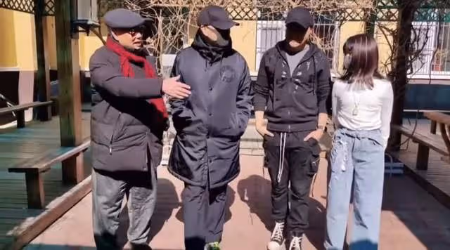 作家鄭淵潔四世同堂太幸福!92歲父親行動自如,9歲孫女長腿搶鏡