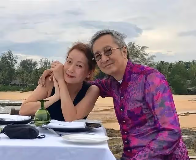 結婚35年無子,容忍丈夫8次出軌,葉童的豪門生活真的幸福嗎?