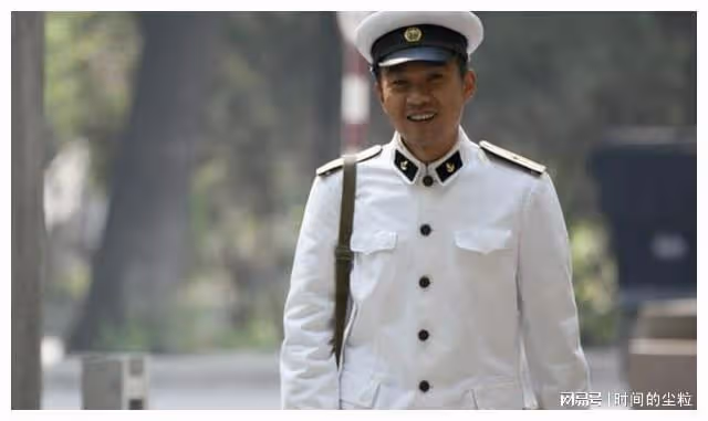 任帥:劇團打雜8年,42歲靠老丁一角走紅,現實妻子是翻版德華