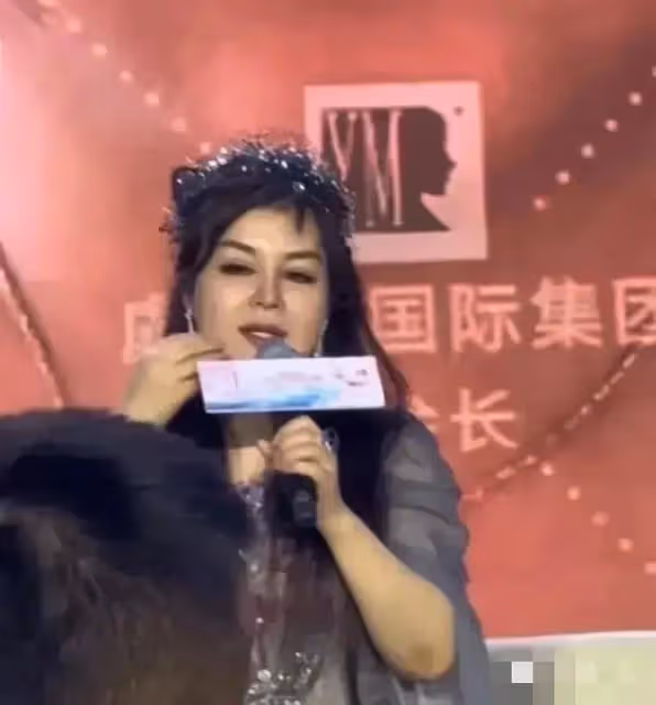 虞美人線下見面會真實顏值曝光自砸招牌，每年數千萬保養毫無效果