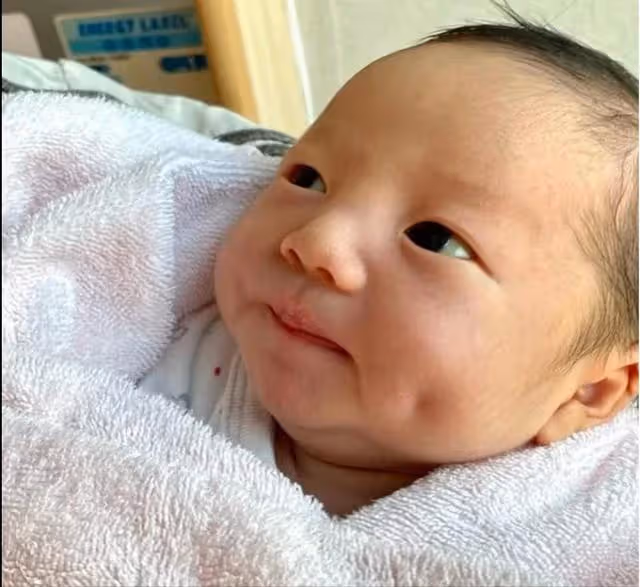 39歲梁靖琪為兒子慶生,爸爸搶盡風頭被兒子無視