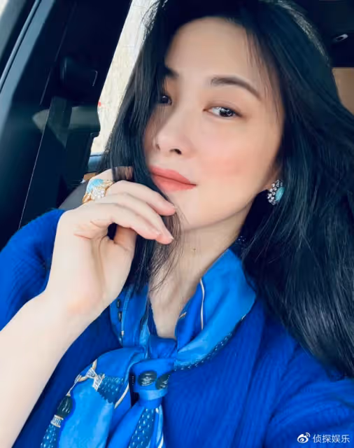 朱珠夫婦帶娃馬場歡度家庭日,一家三口穿親子裝,同款高顏值搶鏡