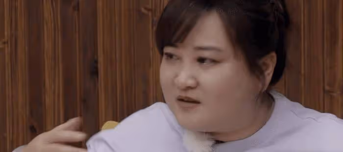 網友質疑賈玲的性格,說她欺負楊迪,楊迪回應賈玲沒欺負我