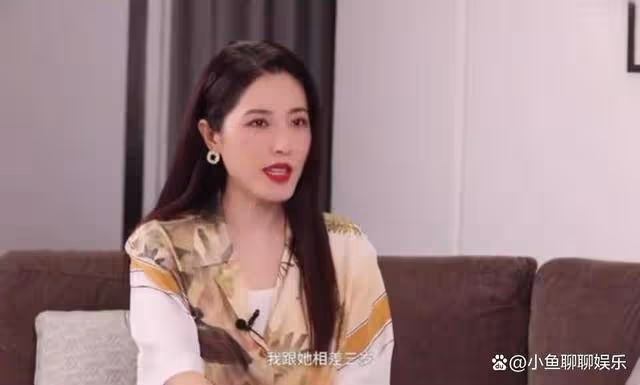 曾黎妹妹米蘭陪姐姐看秀，47歲曾黎比妹妹年輕，機場送別畫面感人