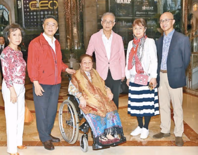 羅康瑞公開103歲母親近況,自曝多年未探望對方,母子為爭產決裂
