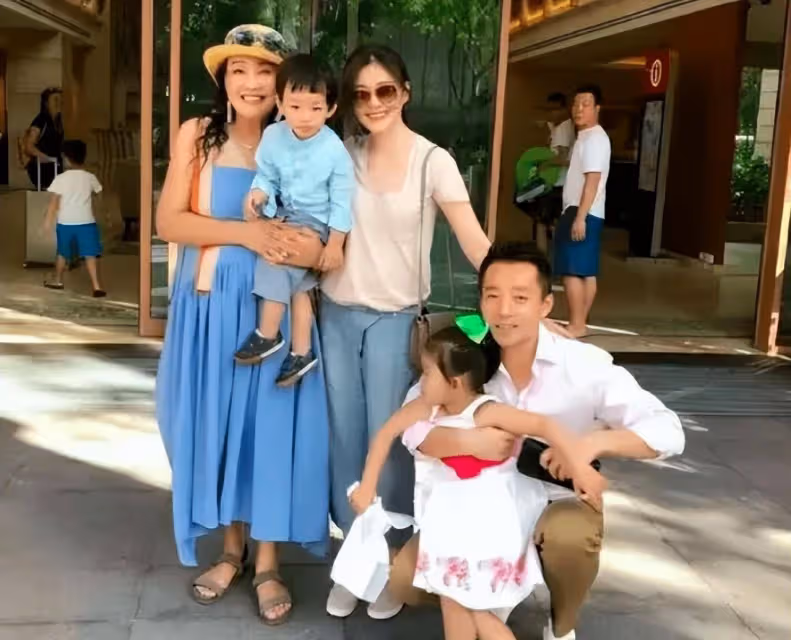 汪小菲和大S二審臨近，張蘭直播中態度大變，期待一個好的結局