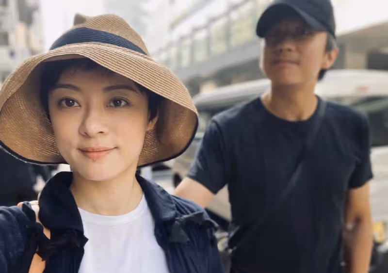 孫儷曬8歲女兒跳拉丁,小花妹妹穿紅裙在台上自信熱舞,天賦異稟