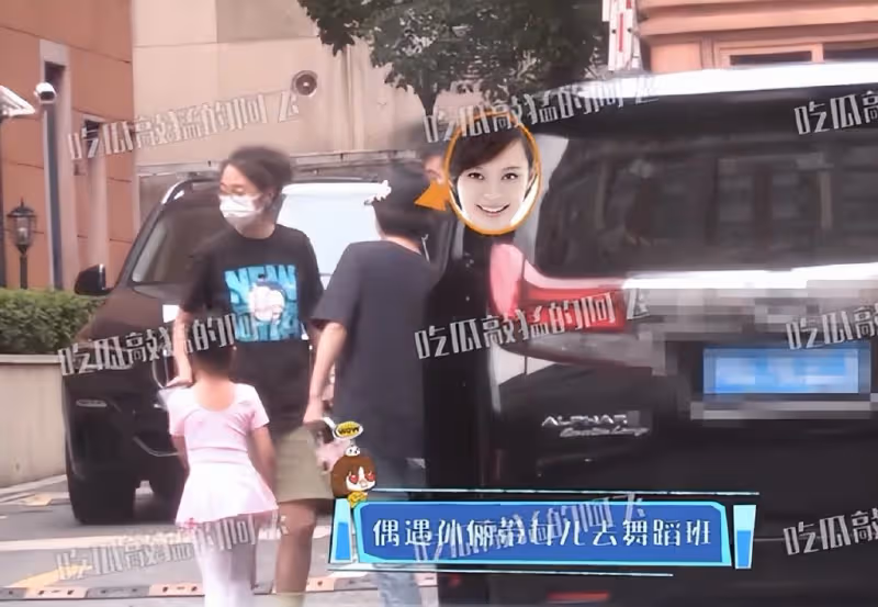 孫儷曬8歲女兒跳拉丁,小花妹妹穿紅裙在台上自信熱舞,天賦異稟