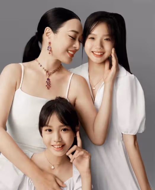 孫儷曬8歲女兒跳拉丁,小花妹妹穿紅裙在台上自信熱舞,天賦異稟