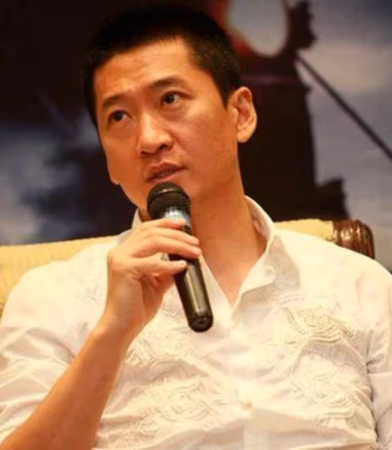 蹭張頌文熱度，與網友對罵。說廣東不是內地，周傑攤又上事了？