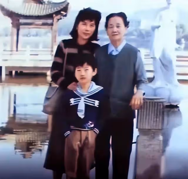 董明珠與下屬王自如談戀愛?網友爆料細節滿滿,當事人已否認