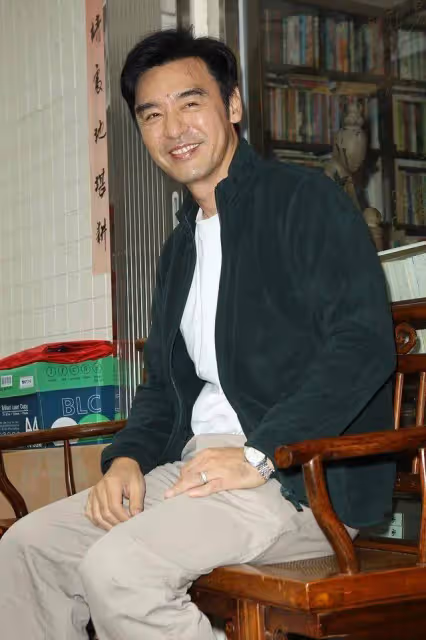 娛樂圈鳳凰男有多可怕？陳凱歌靠前妻拿美國綠卡，鄭少秋拋妻棄女